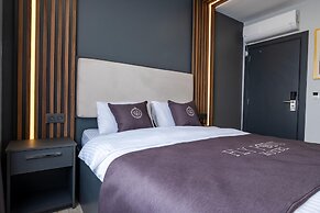 Fly Point Airport Hotel