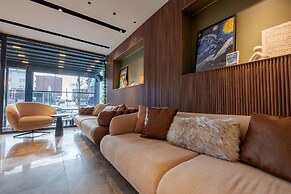 Fly Point Airport Hotel