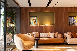 Fly Point Airport Hotel