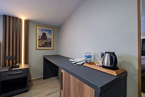 Fly Point Airport Hotel