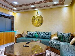 Luxurious Scandinavian-style pool & play