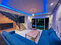 Luxury duplex with private pool-Sea view