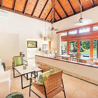 Awesome Bungallow w Pool BBQ in Green Village CC