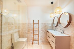 Awesome Bungallow w Pool BBQ in Green Village CC