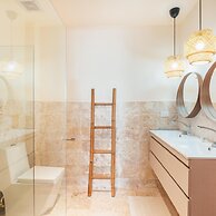 Awesome Bungallow w Pool BBQ in Green Village CC