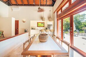 Awesome Bungallow w Pool BBQ in Green Village CC
