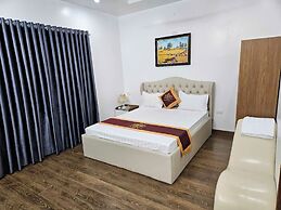 Hoàng Gia Hotel Royal