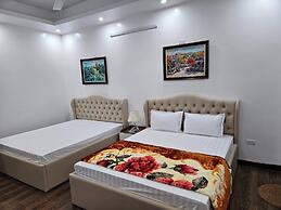Hoàng Gia Hotel Royal