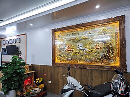 Hoàng Gia Hotel Royal