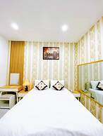 Hoàng Gia Hotel Royal