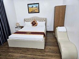 Hoàng Gia Hotel Royal