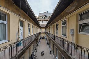 Venus Apartments - Broadway I