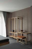 Zeus Living Central Hotel