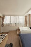 Zeus Living Central Hotel