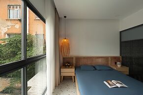 Zeus Living Central Hotel