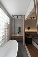 Zeus Living Central Hotel