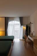 Zeus Living Central Hotel