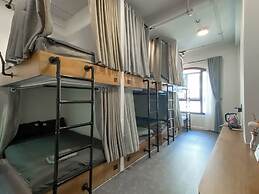 Zeus Living Central Hotel