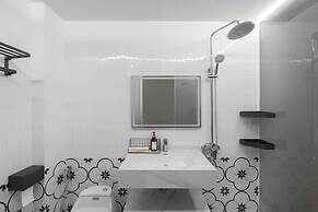 Zeus Living Central Hotel