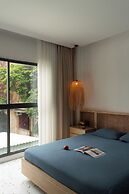 Zeus Living Central Hotel