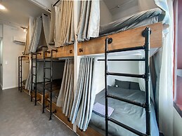 Zeus Living Central Hotel