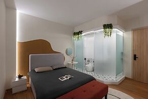 Zeus Living Central Hotel