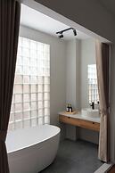 Zeus Living Central Hotel