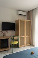 Zeus Living Central Hotel