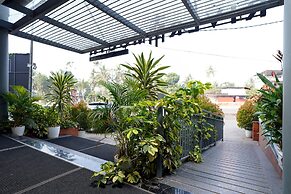 Nexstay Rivermouth International