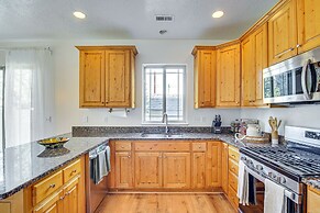 Charming Orem Townhome: 5 Mi to Byu!