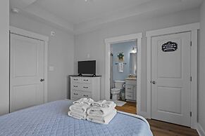 Terminal Sea 3 Bedroom Townhouse by RedAwning