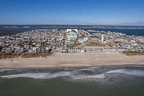 Terminal Sea 3 Bedroom Townhouse by RedAwning