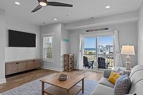 Terminal Sea 3 Bedroom Townhouse by RedAwning