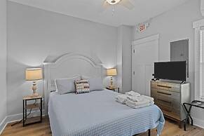 Terminal Sea 3 Bedroom Townhouse by RedAwning