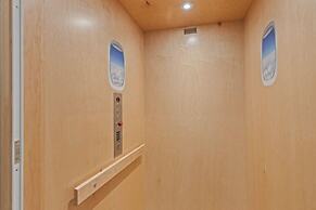 Terminal Sea 3 Bedroom Townhouse by RedAwning