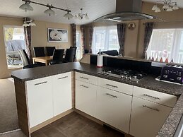 Charming 3 Bedroom Lodge Manor Park Hunstanton