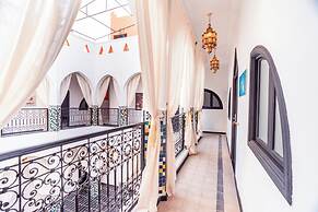 RIAD L'ECOLE