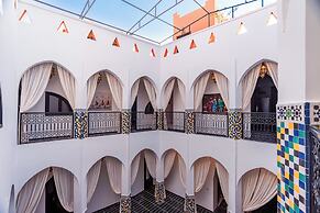 RIAD L'ECOLE