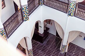 RIAD L'ECOLE
