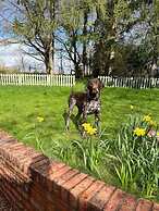 Log Burner and Beamed Ceilings-king Size Bed