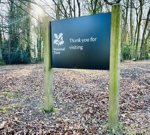 Log Burner and Beamed Ceilings-king Size Bed