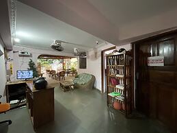 Thomas Ashwem x One Light Stays