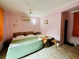 Thomas Ashwem x One Light Stays