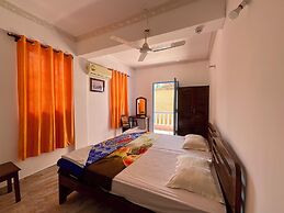 Thomas Ashwem x One Light Stays