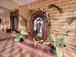 Thomas Ashwem x One Light Stays