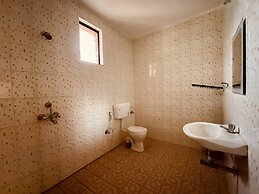 Thomas Ashwem x One Light Stays