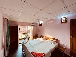 Thomas Ashwem x One Light Stays