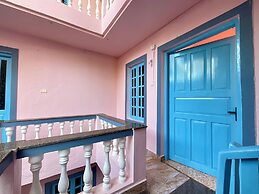 Thomas Ashwem x One Light Stays