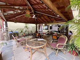 Thomas Ashwem x One Light Stays