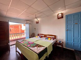 Thomas Ashwem x One Light Stays